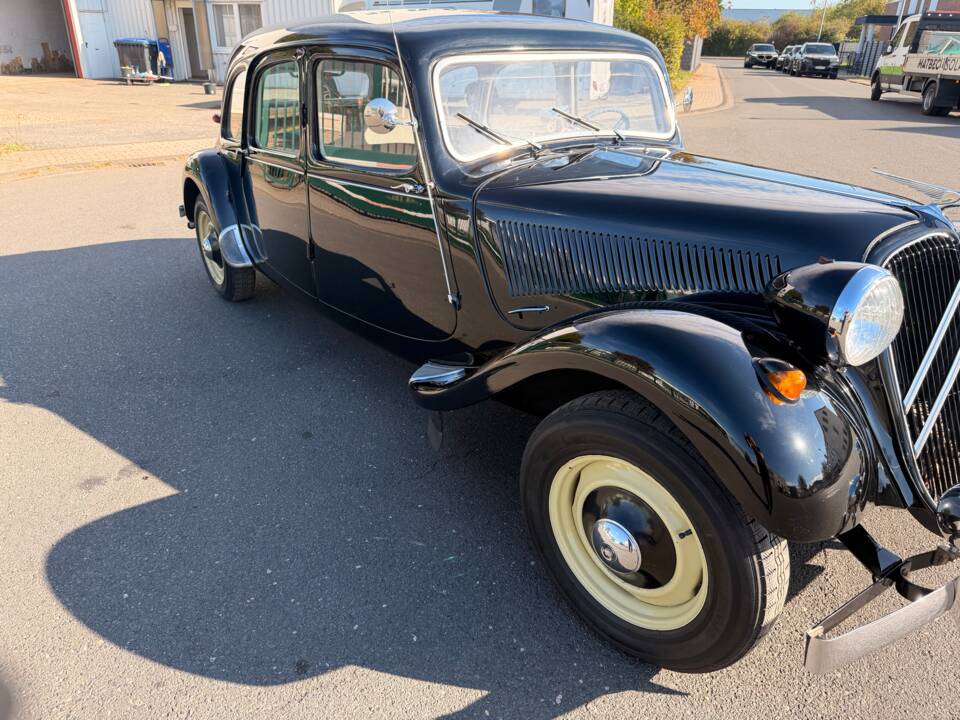 Bild 21/28 von Citroën Traction Avant 11 B (1955)