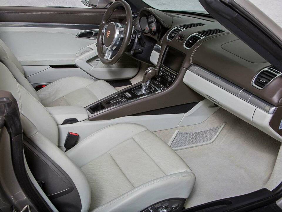 Image 25/32 of Porsche Boxster S (2012)