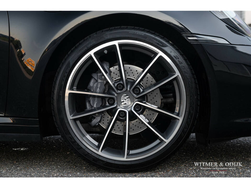 Immagine 32/34 di Porsche 911 Carrera (2020)