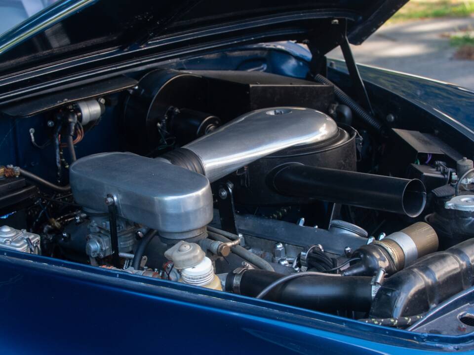Bild 10/50 von Jaguar Mk II 2.4 (1964)