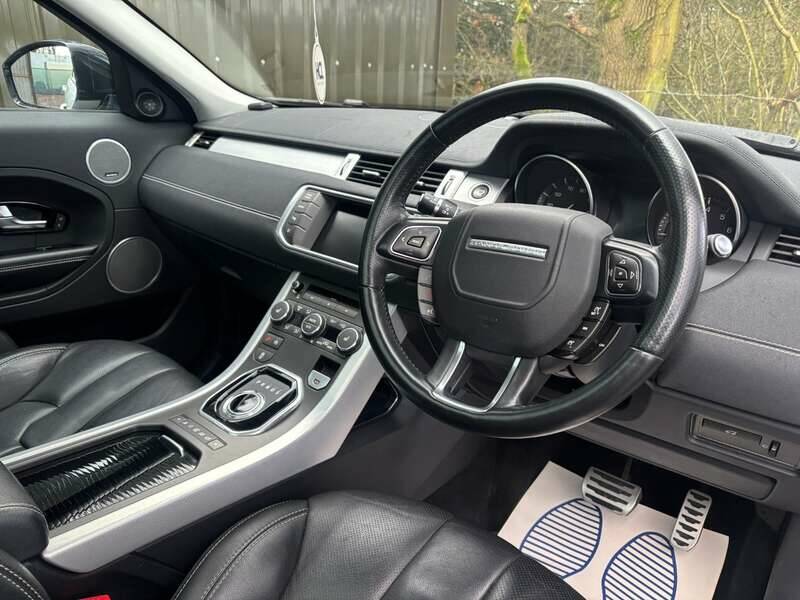 Image 2/26 of Land Rover Range Rover Evoque TD4 (2015)