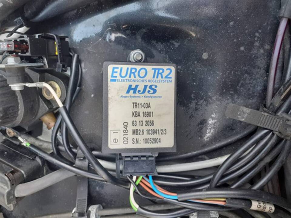 Image 30/39 of Mercedes-Benz 260 SE (1988)