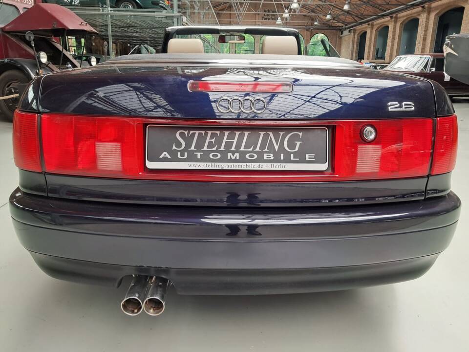Immagine 10/24 di Audi Cabriolet 2.6 (1997)