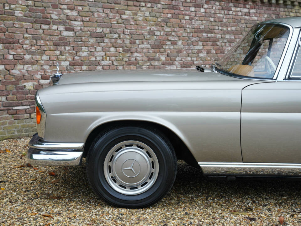 Image 46/50 of Mercedes-Benz 280 SE (1968)