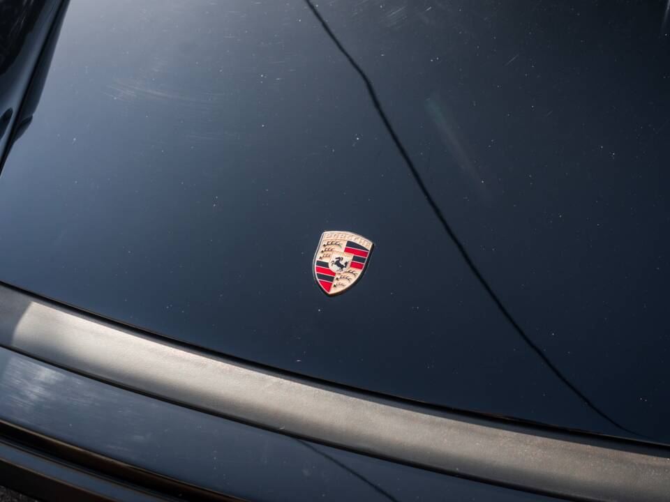 Imagen 51/60 de Porsche 911 Carrera 3.2 (WTL) (1988)