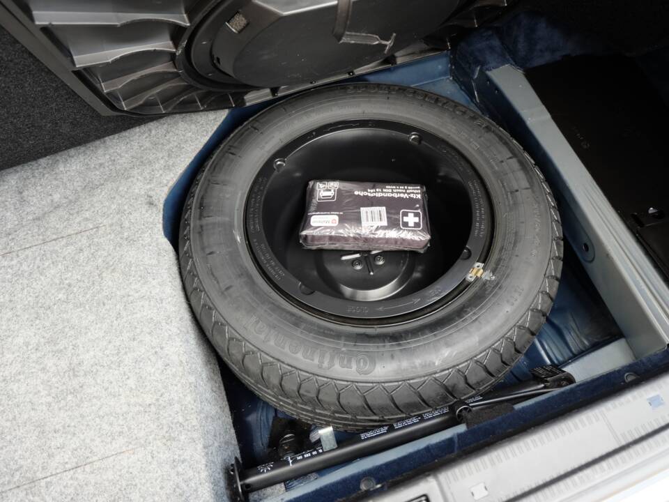 Image 65/70 de Mercedes-Benz CL 500 (1997)