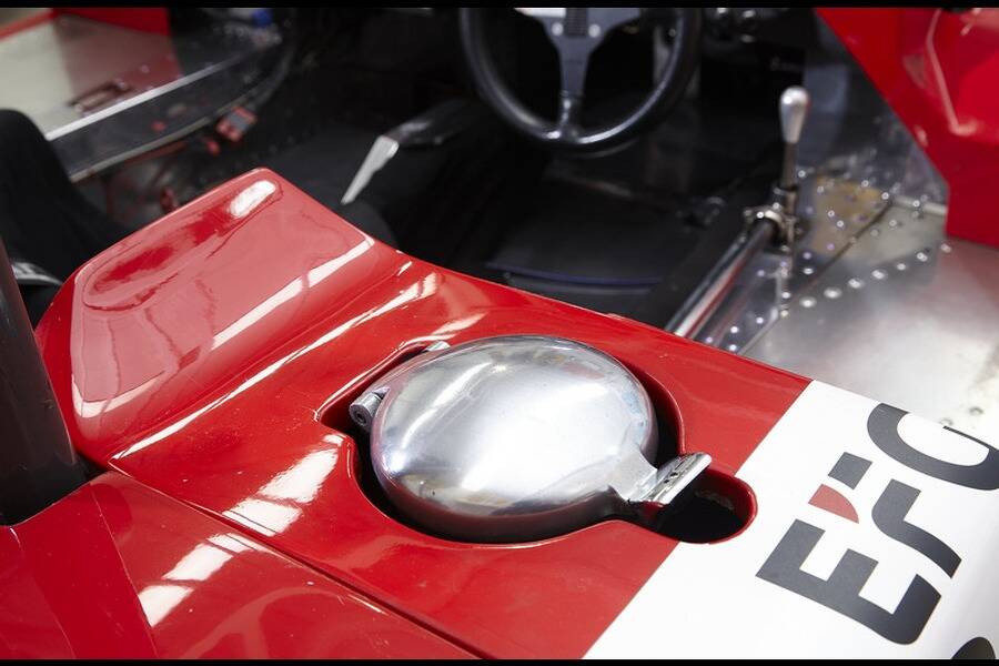 Image 13/39 of Lola T280 (1972)