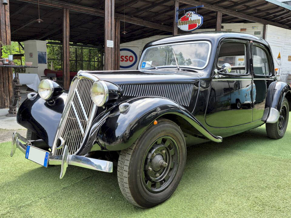 Image 4/47 of Citroën Traction Avant 11 BL (1955)