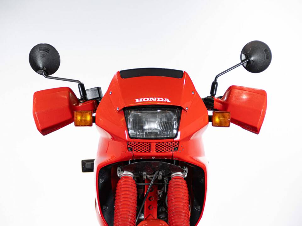 Image 34/50 de Honda NX 650 Dominator (1990)