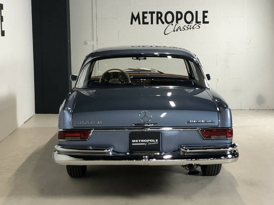 Immagine 13/36 di Mercedes-Benz 300 SE (1963)