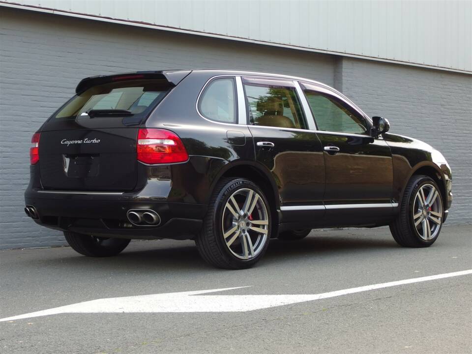 Image 3/93 of Porsche Cayenne Turbo (2007)