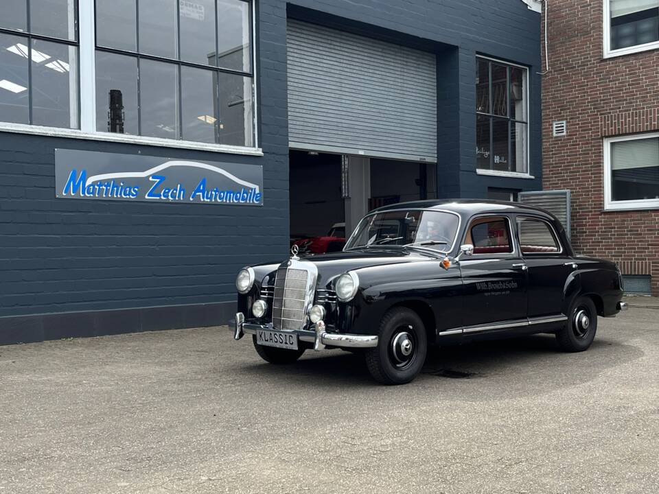 Imagen 2/52 de Mercedes-Benz 180 (1954)