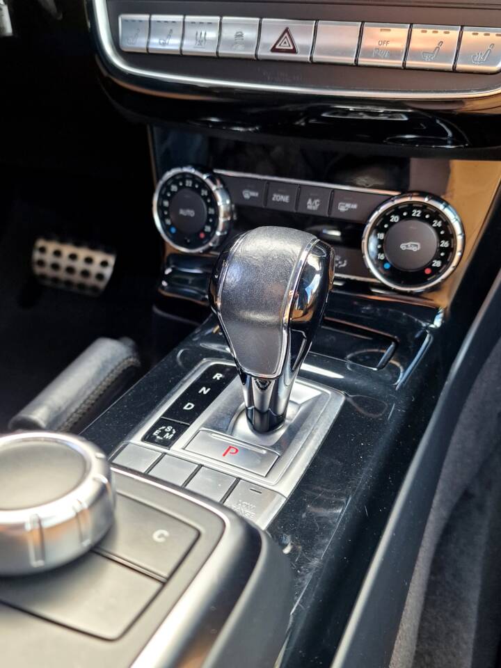 Immagine 54/92 di Mercedes-Benz G 500 Final Edition 200 (2013)