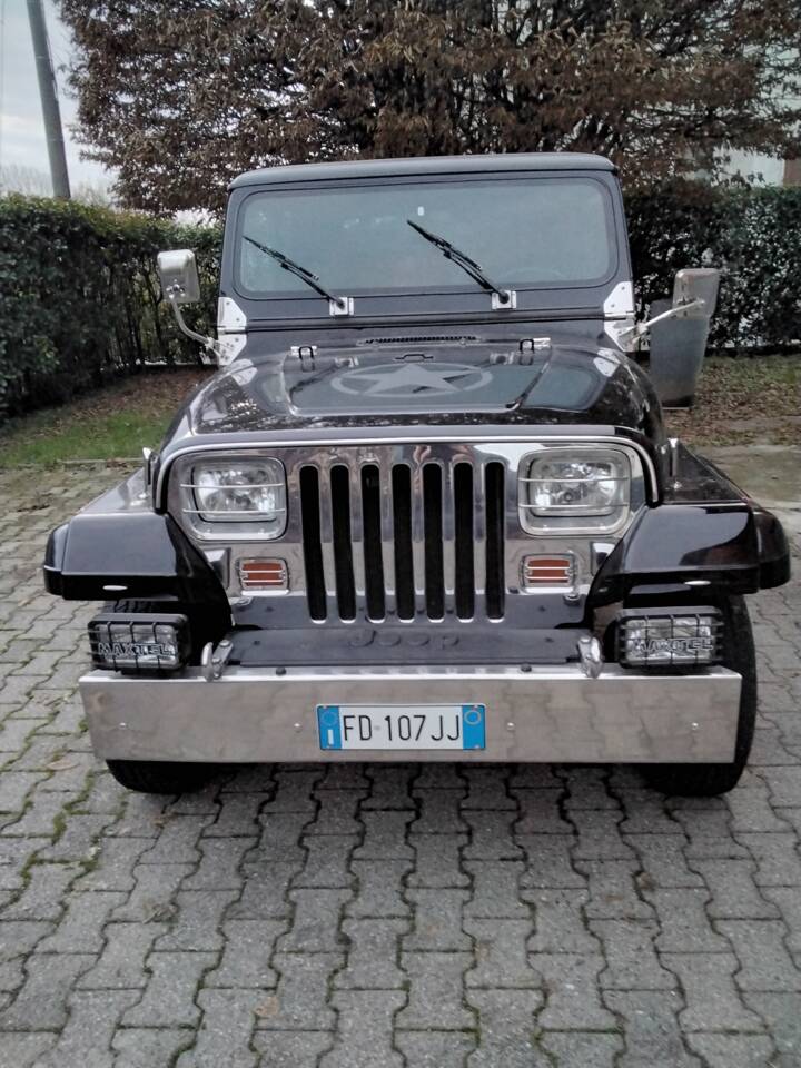 Image 3/17 de Jeep Wrangler YJ 4.2L (1986)