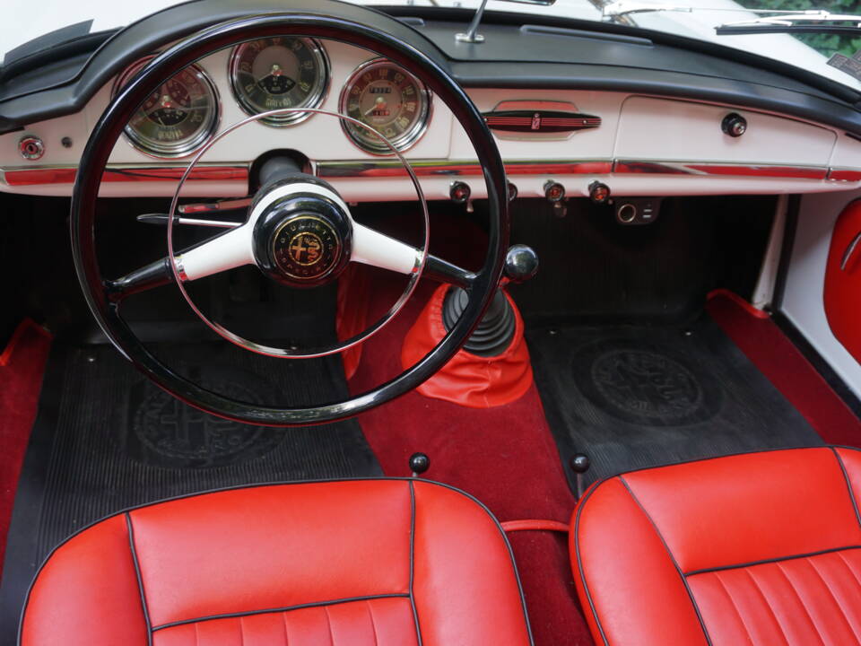 Afbeelding 17/53 van Alfa Romeo Giulietta Spider (1960)