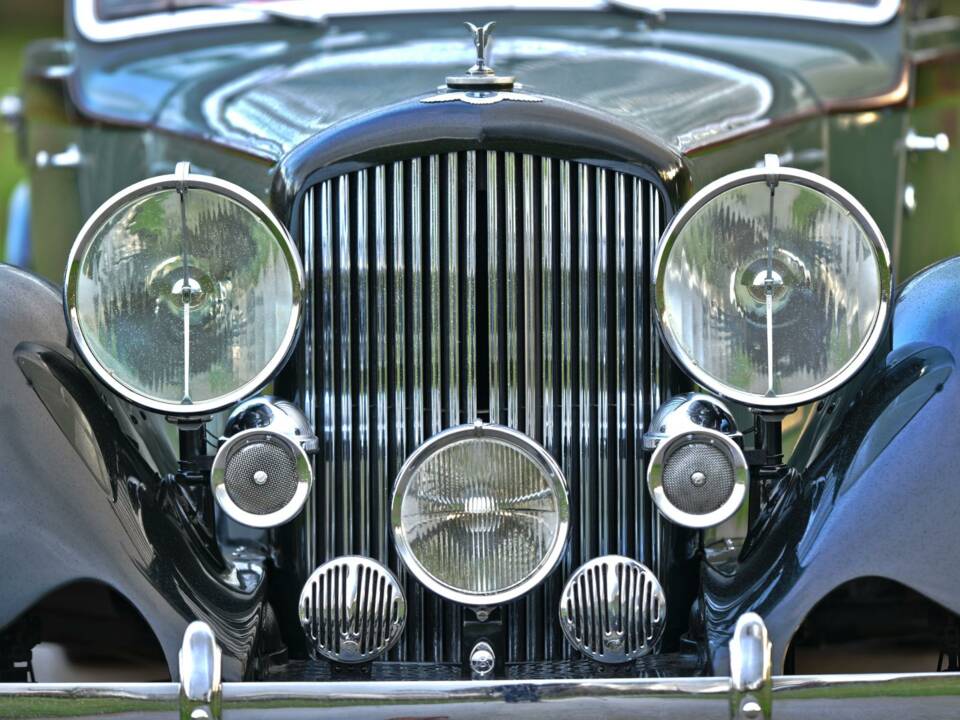 Image 23/50 of Bentley 4 1&#x2F;4 Litre (1939)