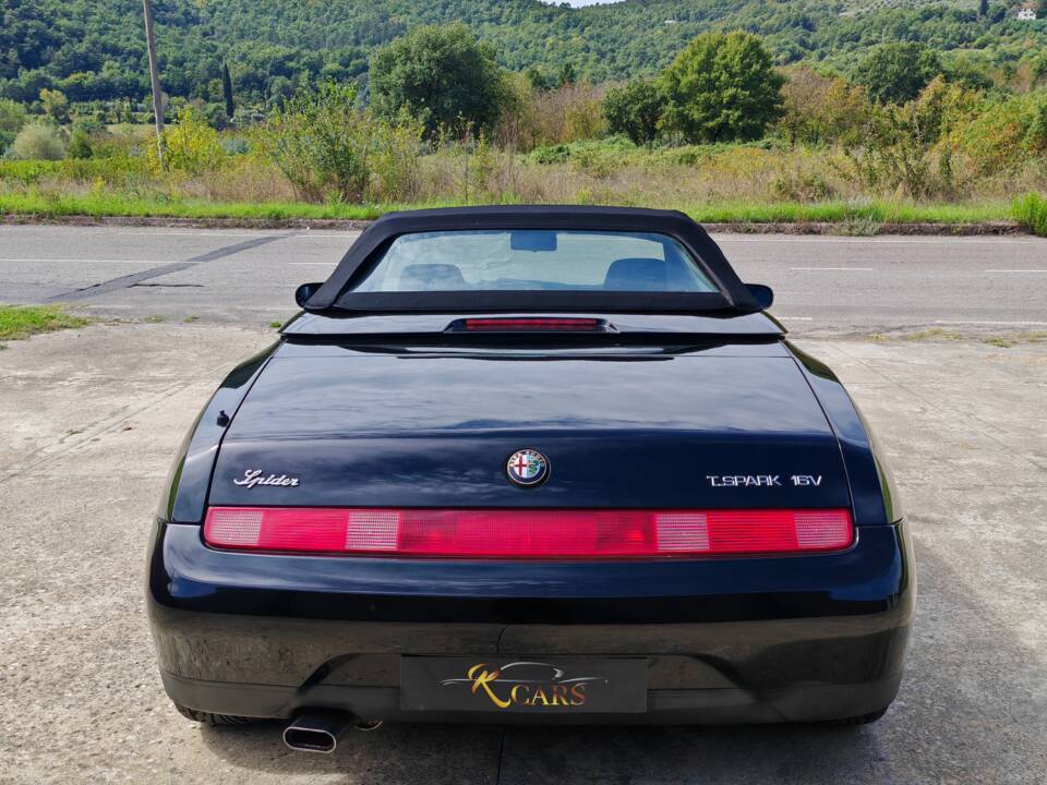 Bild 6/37 von Alfa Romeo Spider 2.0 Twin Spark 16V (1996)