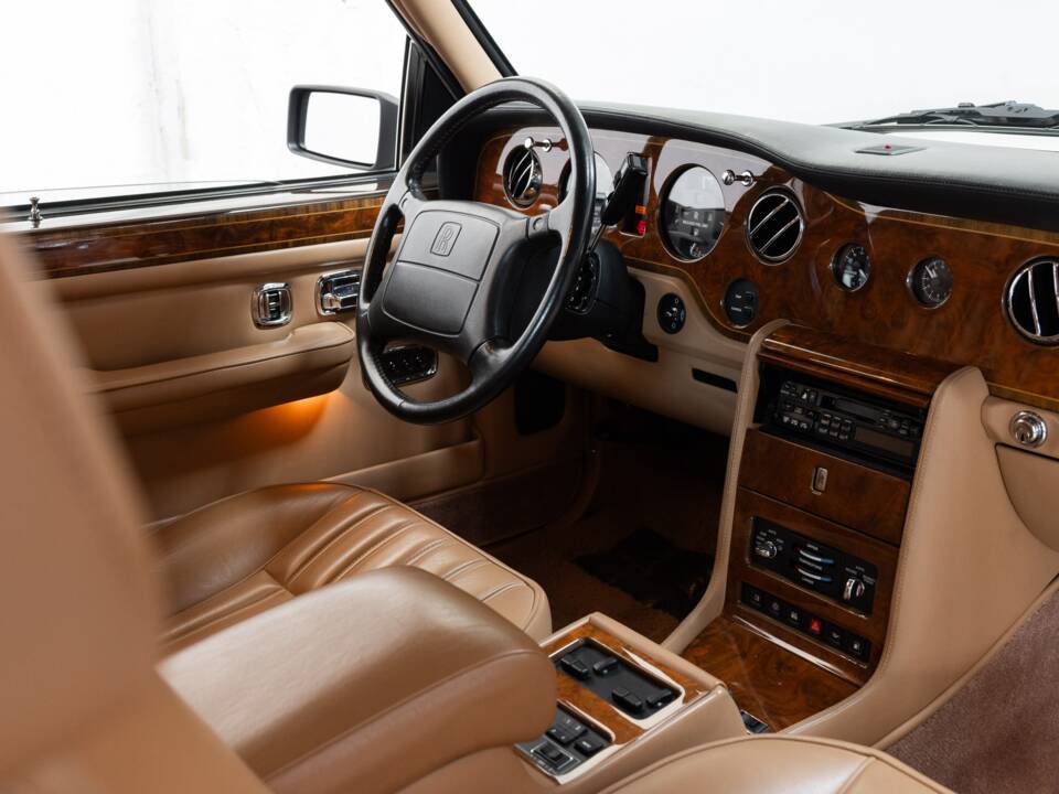 Image 12/32 de Rolls-Royce New Silver Spur (1996)