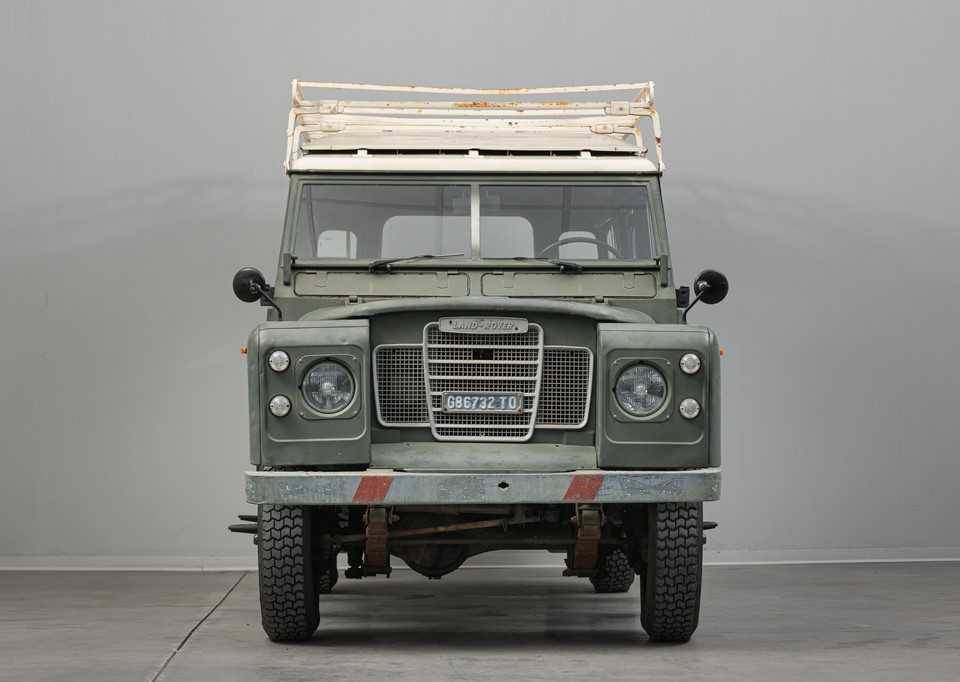 Image 5/50 of Land Rover 109 (1972)