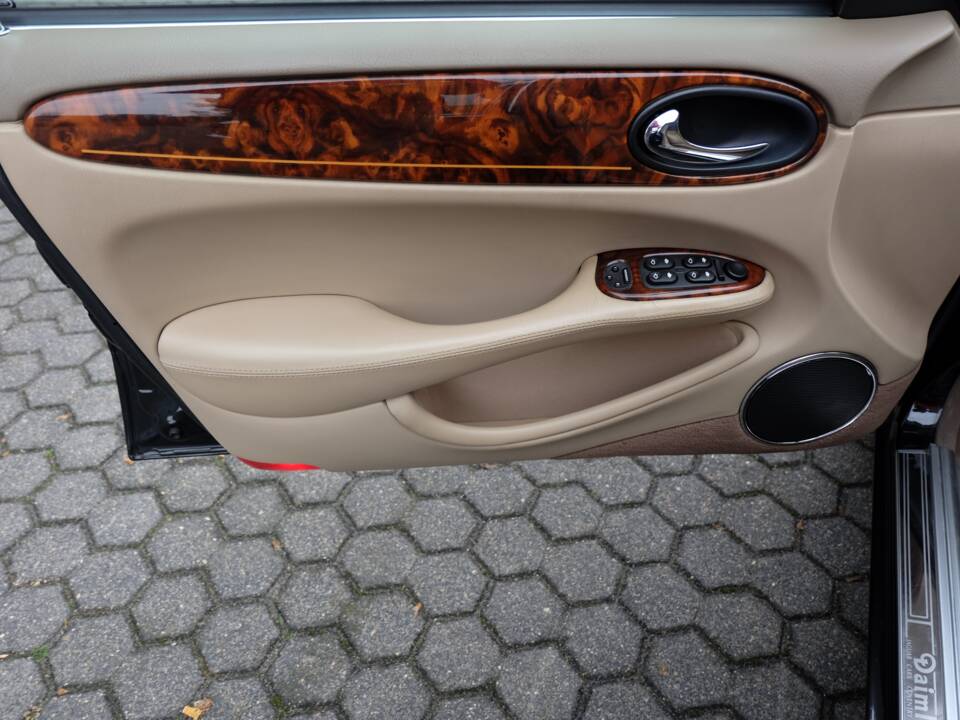 Image 26/60 de Daimler Super V8 (2000)