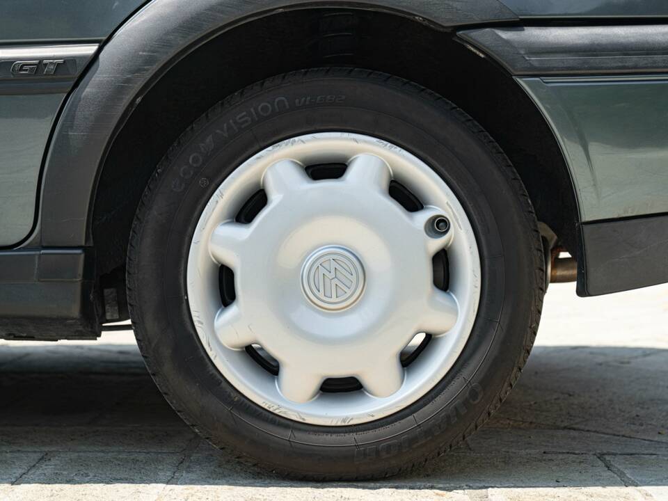 Immagine 15/45 di Volkswagen Golf IV 1.6 (1997)
