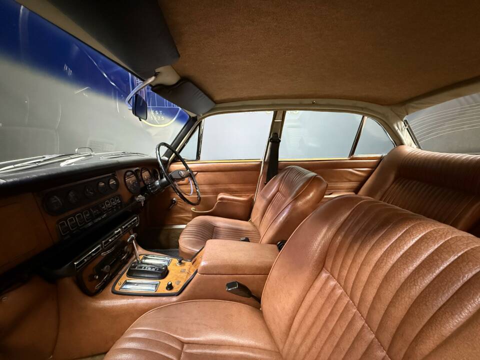 Bild 11/50 von Jaguar XJ 6 4.2 (1972)