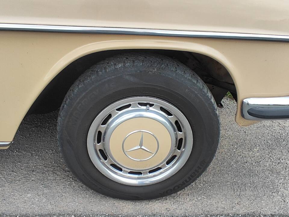 Bild 38/59 von Mercedes-Benz 230&#x2F;4 (1974)
