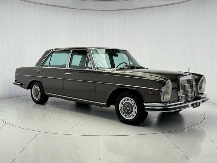 Immagine 6/7 di Mercedes-Benz 300 SEL 3.5 (1971)