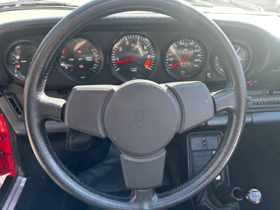 Bild 23/41 von Porsche 911 Carrera 3.2 (1984)