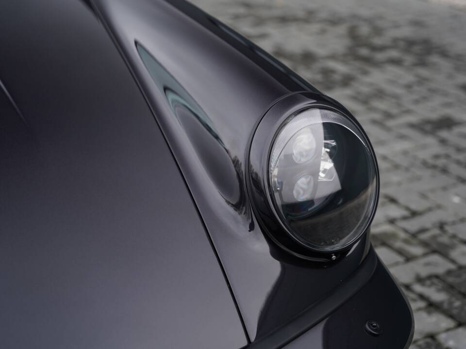 Bild 39/50 von Porsche 911 Carrera 4 (1990)