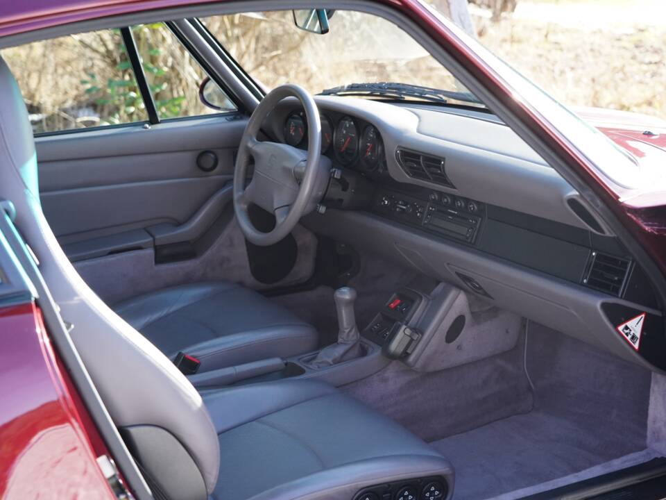 Image 11/15 of Porsche 911 Carrera 4S (1995)
