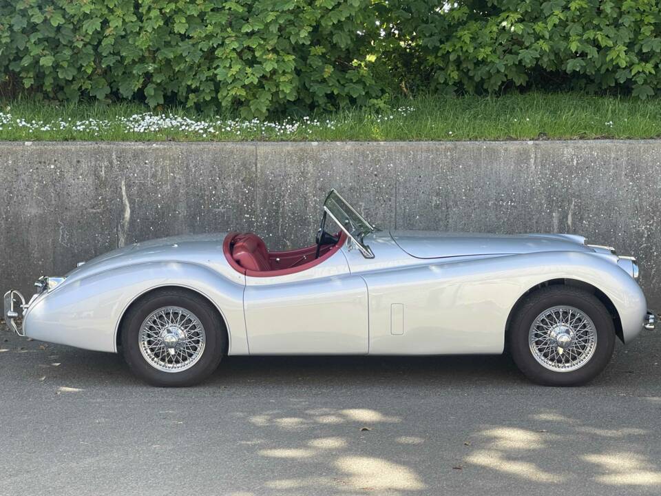 Afbeelding 2/12 van Jaguar XK 120 SE OTS (1954)