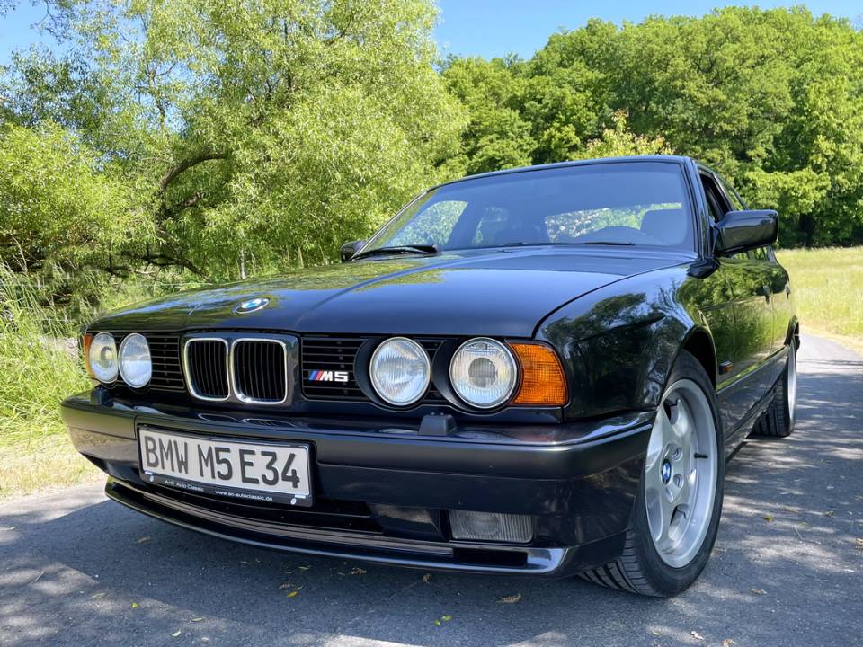 Afbeelding 2/18 van BMW M5 (1992)