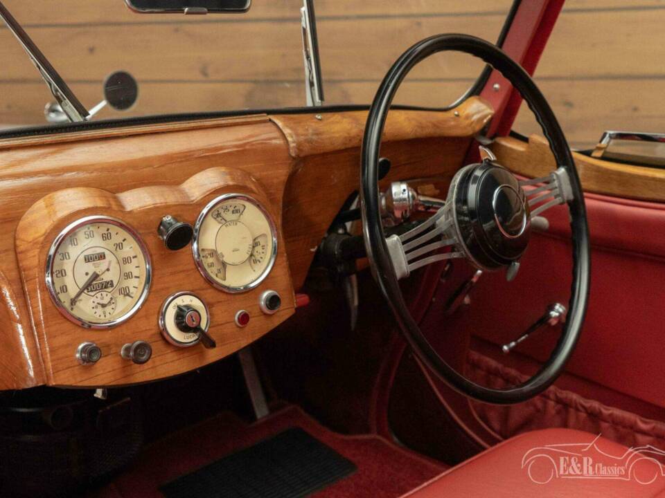 Immagine 12/19 di Triumph 2000 Roadster (1949)