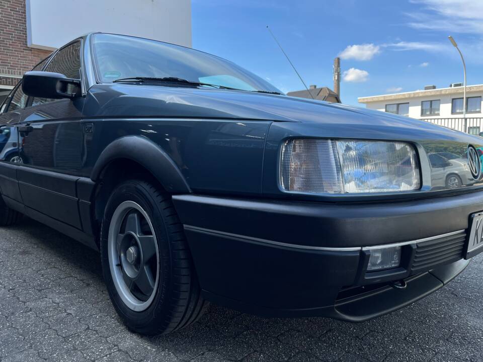 Image 31/33 of Volkswagen Passat 1.8 (1989)