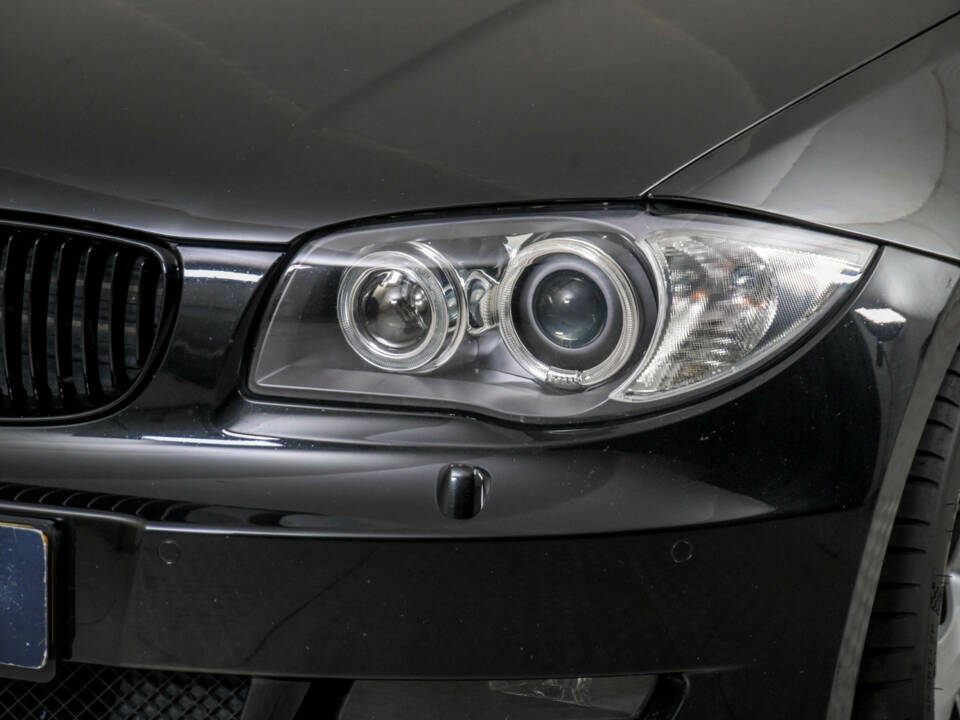 Image 21/50 of BMW 125i (2009)