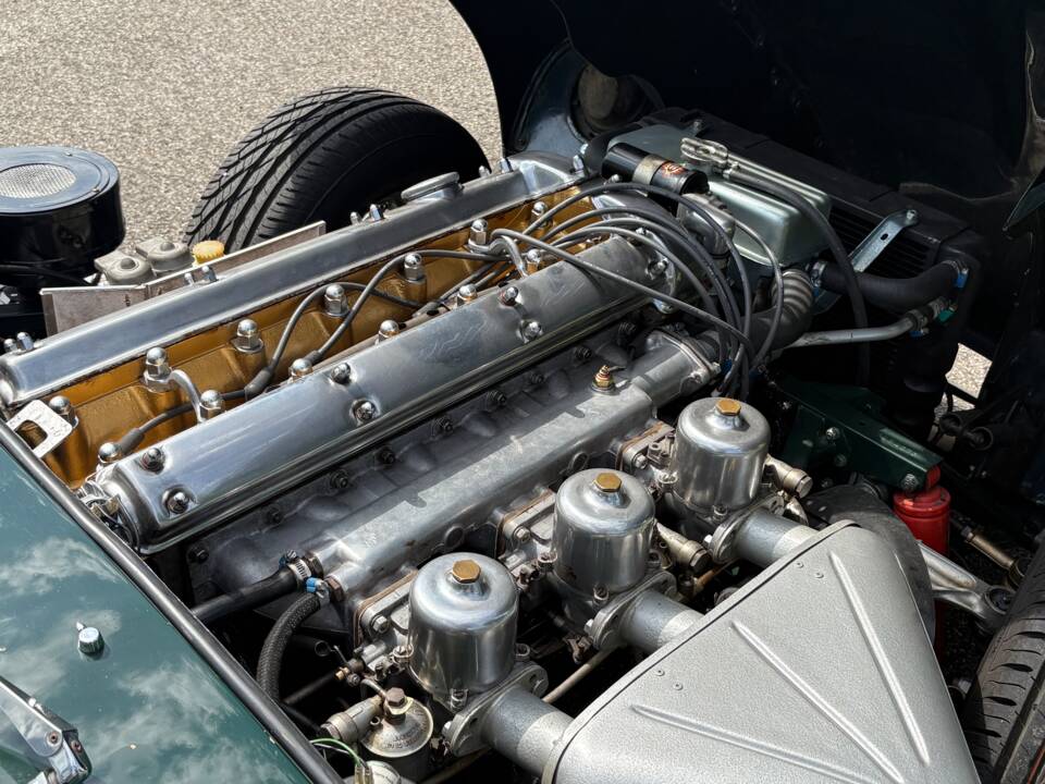 Afbeelding 16/28 van Jaguar E-Type 4.2 (1966)