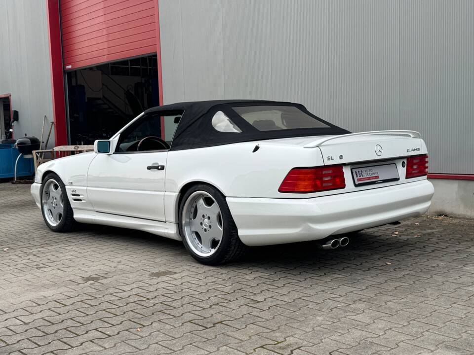 Image 2/10 of Mercedes-Benz SL 600 6.0 AMG (1995)