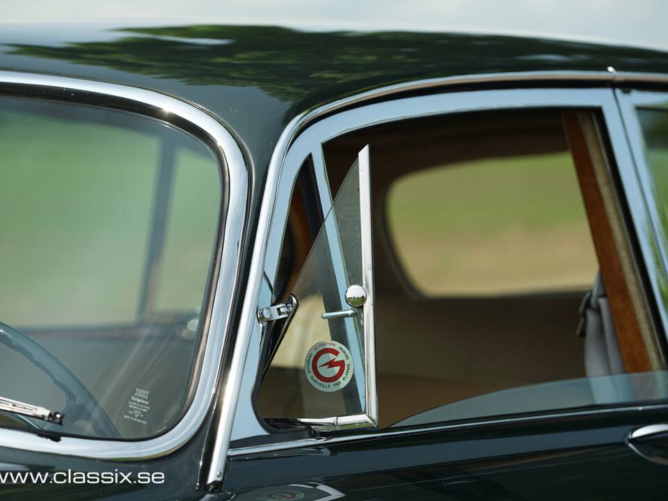 Bild 26/33 von Jaguar 420 G (1970)