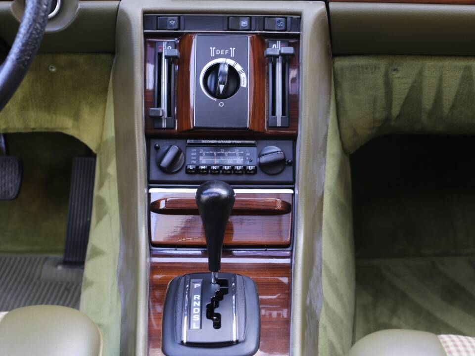 Bild 42/76 von Mercedes-Benz 280 SE (1977)