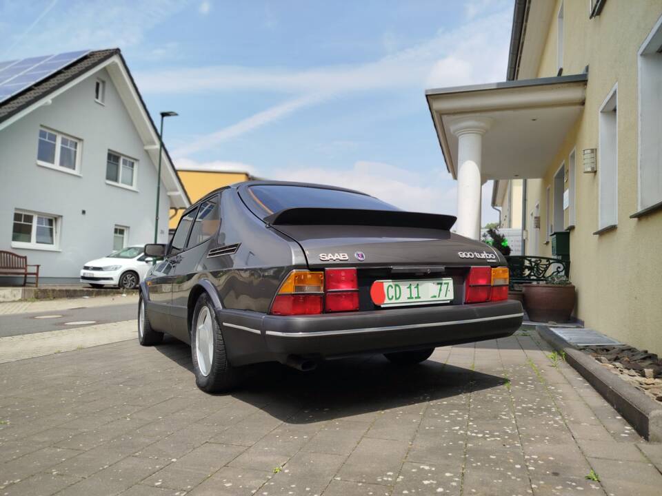 Image 6/51 of Saab 900 Turbo (1991)
