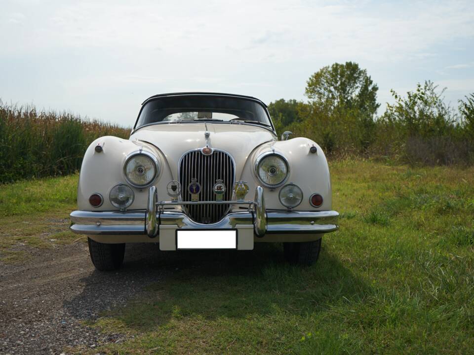 Image 2/58 de Jaguar XK 150 3.4 S OTS (1958)