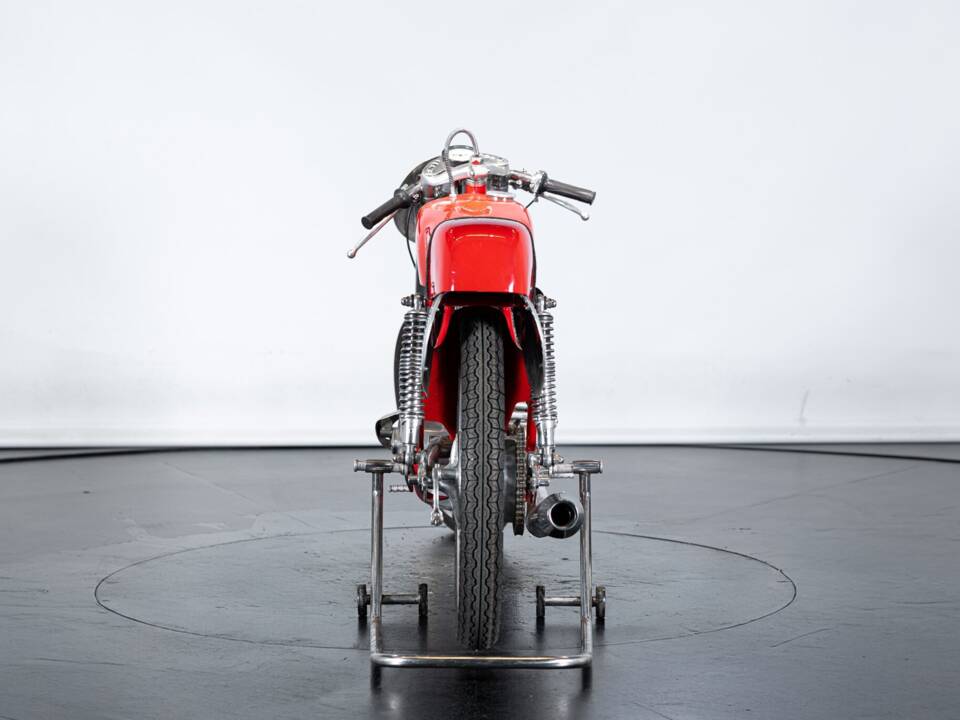 Image 4/34 de Ducati 125 Sport (1957)