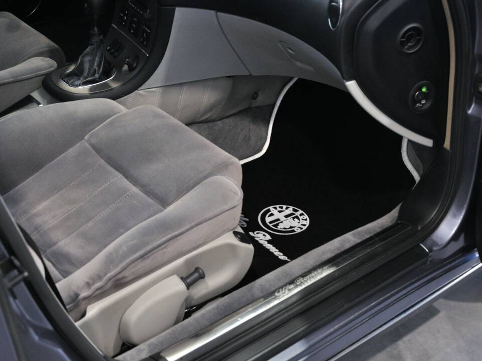 Bild 23/29 von Alfa Romeo 166 2.0 V6 TB (1999)