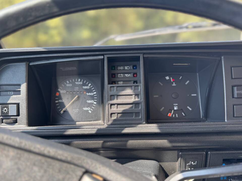 Bild 24/37 von Volkswagen T3 Caravelle 1.9 (1989)
