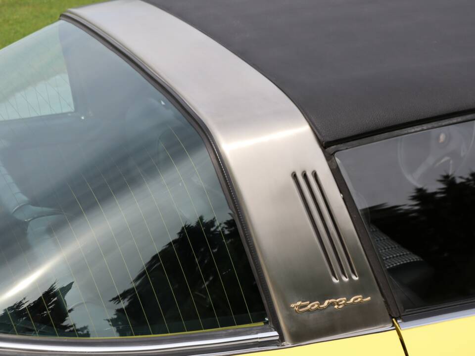 Image 41/50 of Porsche 911 2.2 T (1971)
