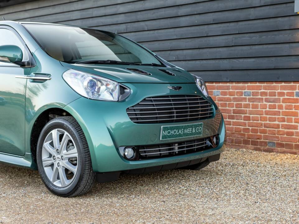 Image 18/50 of Aston Martin Cygnet (2013)