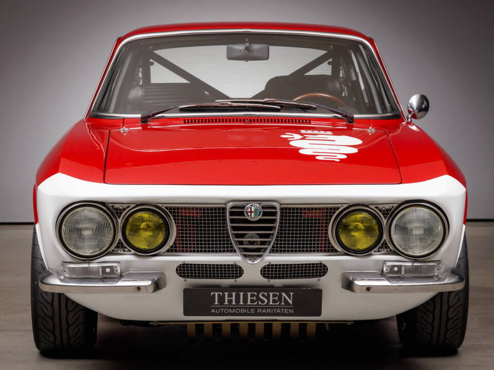 Bild 7/30 von Alfa Romeo Giulia 1300 GT Junior (1974)