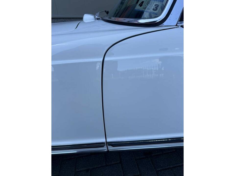 Bild 34/50 von Mercedes-Benz 280 SL (1969)