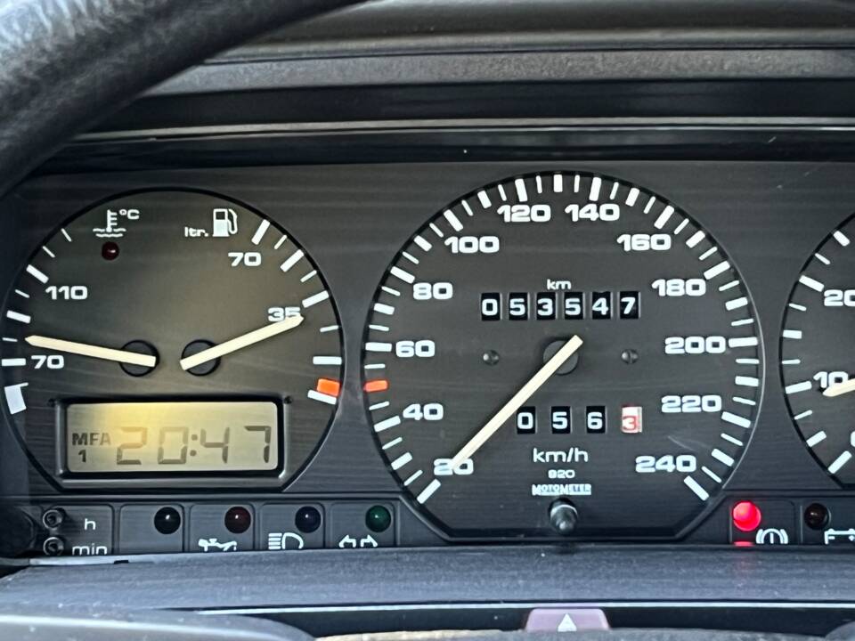 Image 17/33 of Volkswagen Passat 1.8 (1989)